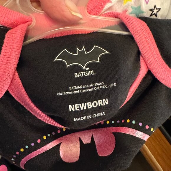 New Born Baby Girl Bundle Batman One Piece Bodysuits Headbands Pants & Socks NWT - Picture 11 of 11